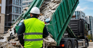 Вывоз строительного мусора в Кстове: услуги лицензированной компании — ПроМусор